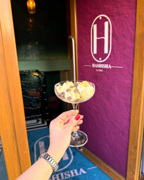 Lody pistacjowe w kieliszku